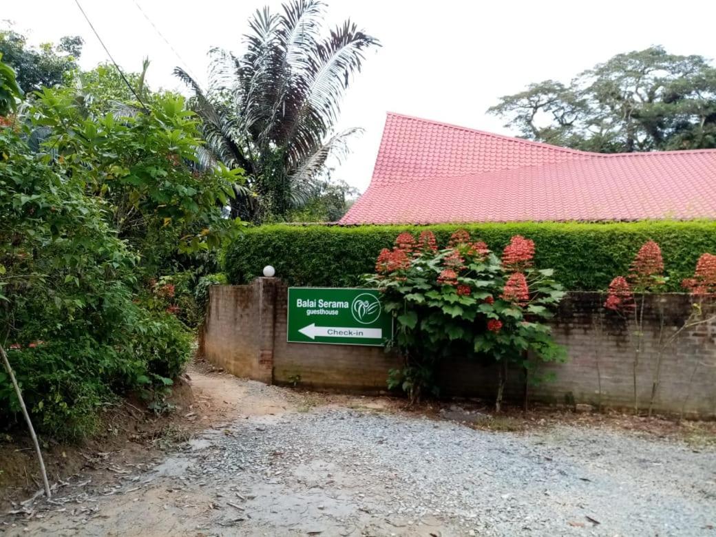 Balai Serama Guesthouse Kuala Tahan Exterior photo