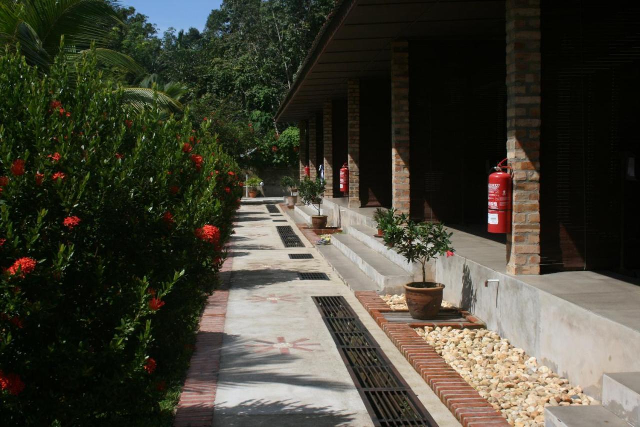 Balai Serama Guesthouse Kuala Tahan Exterior photo